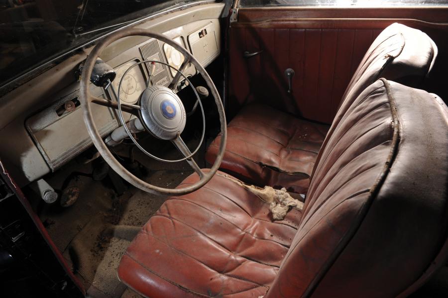  Chrysler Royal Cabriolet 1938 года  (фото 4 из 5)